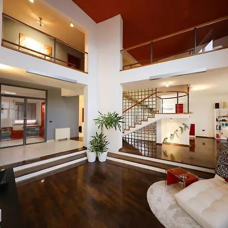 Amarena Zadarvillas