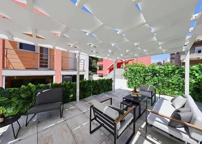 Amarena Zadarvillas